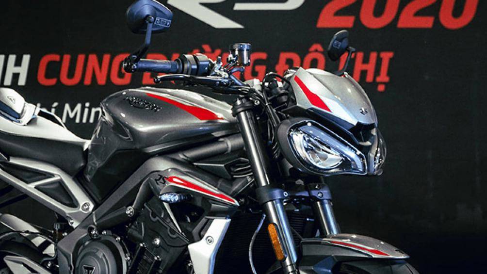 Được lấy cảm hứng từ đường đua Street Triple RS 2020 được thiết kế lại sắc nét hơn, là chiếc xe mô tô phù hợp nhất với giao thông đô thị tại Việt Nam