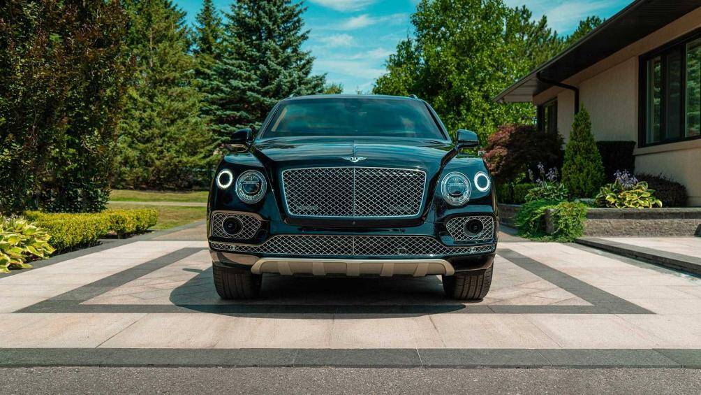 6. Bentley Bentayga