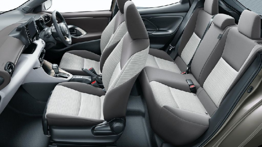 Về trang bị an toàn, Toyota Yaris 2020 xuất hiện hàng loạt tính năng mới như hỗ trợ đỗ xe Toyota Teammate Advanced Park, gói trang bị Toyota Safety Sense mới nhất