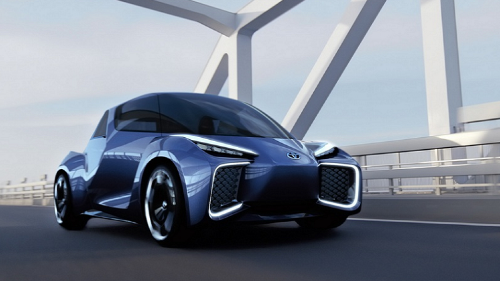 Toyota Rhombus: Mặt trước Rhombus như thể chiếc xe bị gập làm đôi, giống như kiểu gập cho vào vali. Có lẽ đây là một trong những chiếc xe dị nhất năm 2019