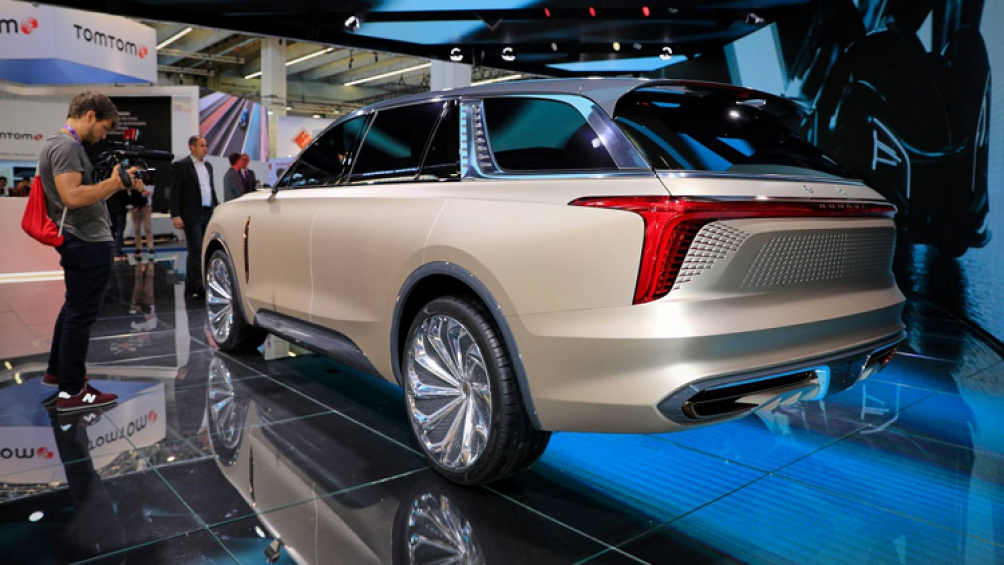 Xuất hiện tại triển lãm xe Frankfurt Motor Show 2019, E115 là SUV hạng sang không giống bất cứ mẫu xe Hongqi nào trước đây