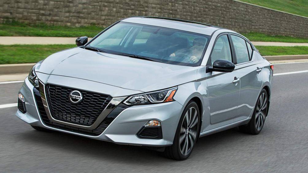 9. Níssan Altima: 2.0L VC-Turbo I4