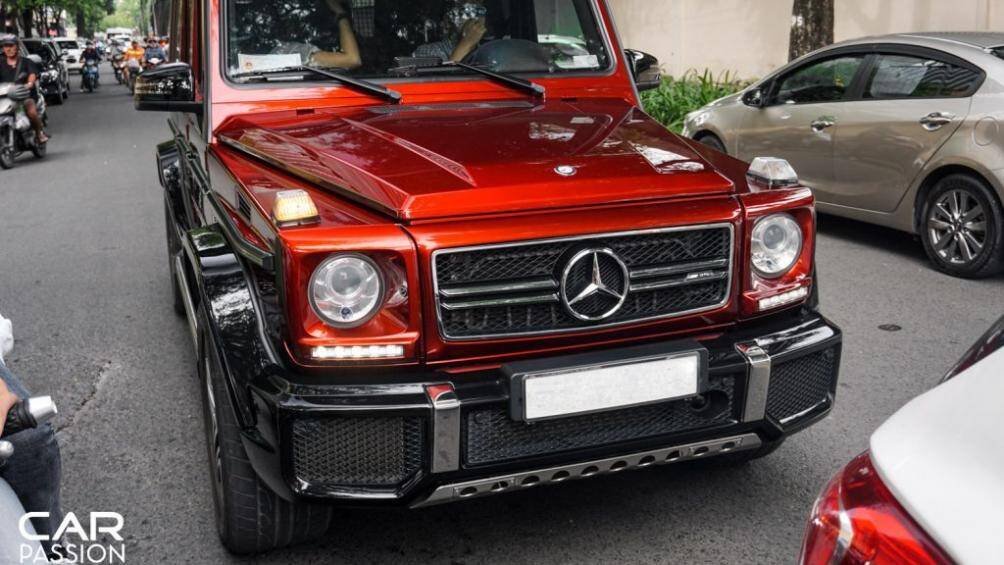 Xe vẫn sử dụng khối động cơ có dung tích 5.5 lít, sản sinh công suất tối đa 563 mã lực và mô men xoắn cực đại đạt mức 757 Nm tại dải vòng tua từ 1.750-5.250 vòng/phút