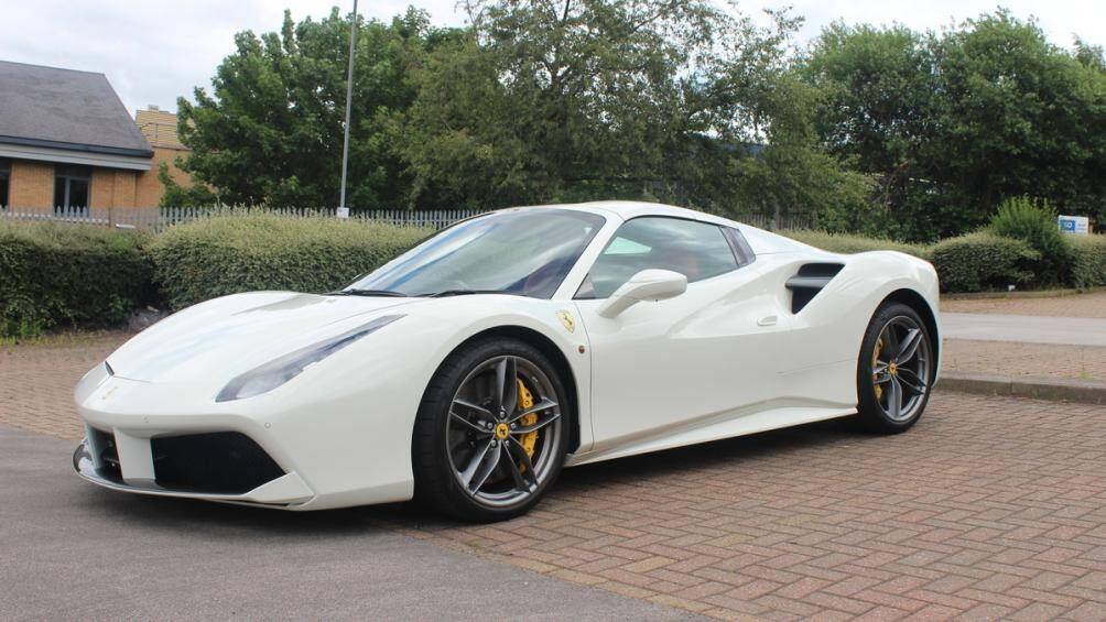 Ferrari 488: Cấu hình GTB/Spider/Pista/Pista Spider của 488 đã có người kế thừa xứng đáng là F8 Tributo