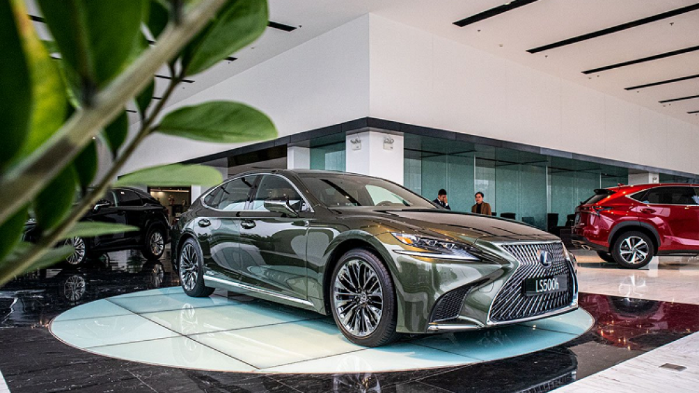 Nhân kỷ niệm 30 năm Lexus LS có màn "chào sân" đầu tiên trên thế giới, Lexus LS500h 2020 mới đã có phiên bản giới hạn với tên gọi 30th Anniversary