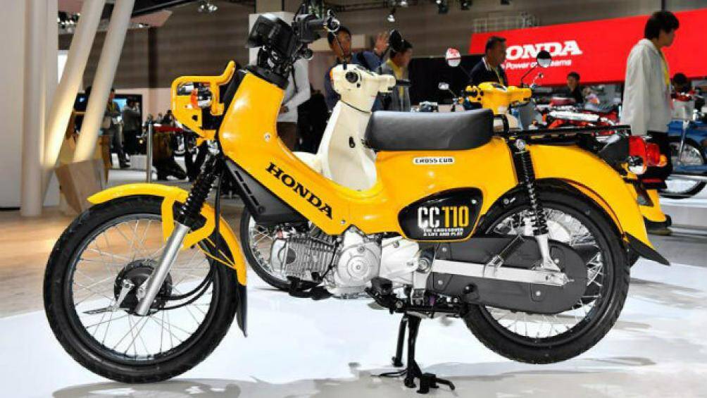 Ngoài thiết kế có phần lạ mắt, giá bán cũng là điểm đáng chú ý khi chiếc xe này có giá bán cao hơn cả Honda SH 150 ABS