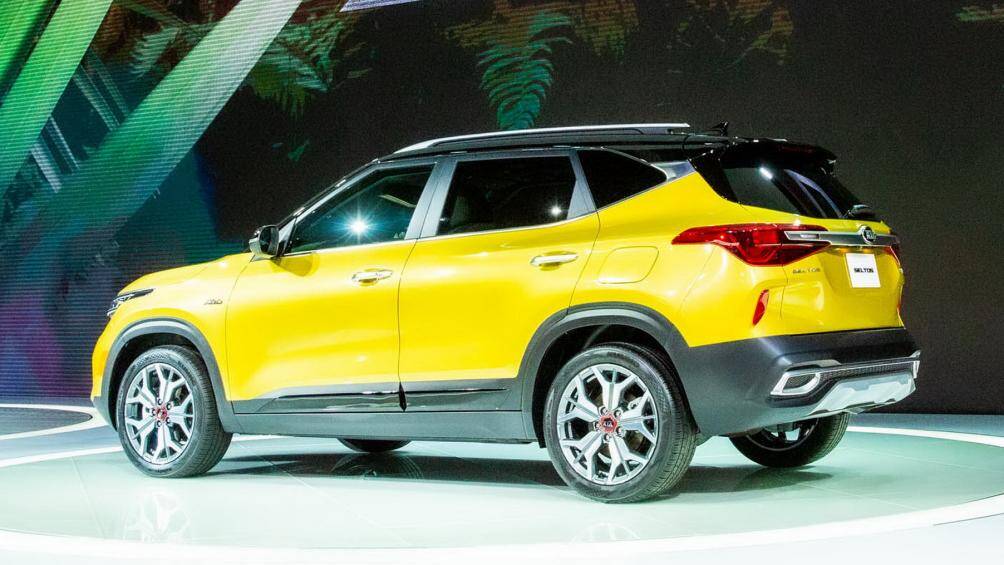 Ở phiên bản “EX” – Kia Seltos có giá bán 25.290 USD (khoảng 586 triệu đồng)