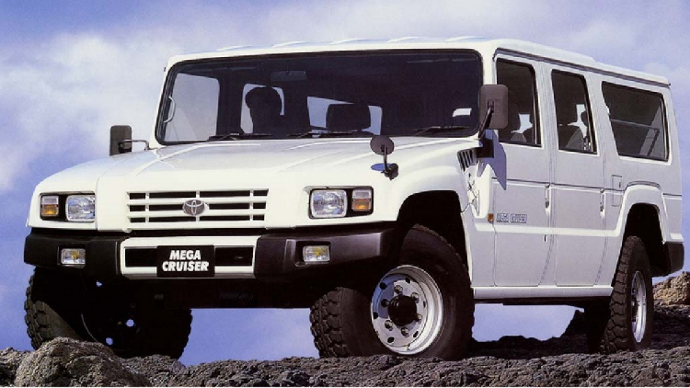Rất ít người biết rằng hãng xe Nhật Bản còn từng sản xuất một mẫu off-road cỡ khủng mang tên SUV Toyota Mega Cruiser, đối đầu với Hummer H1