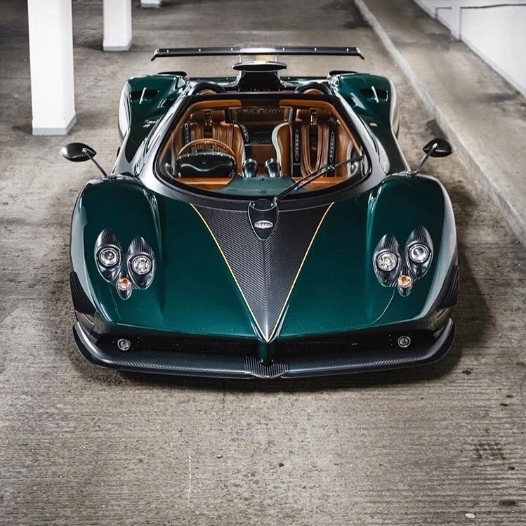 Vào khoảng tháng 10 năm ngoái, hãng siêu xe Ý đã giới thiệu với 50 khách hàng VIP của mình chiếc siêu xe Pagani Zonda Venti độc nhất vô nhị trên thế giới