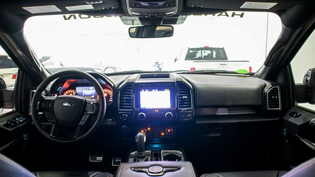 Sườn xe F150 2020 cũng sở hữu bộ mâm độc quyền có logo Harley-Davidson với kích thước đến 22 inch và bộ lốp chuyên chạy địa hình