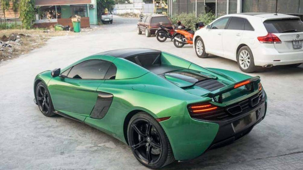 McLaren 650S Spider có thể tăng tốc từ vị trí xuất phát lên 100 km/h trong vòng 3 giây trước khi đạt vận tốc tối đa 328 km/h