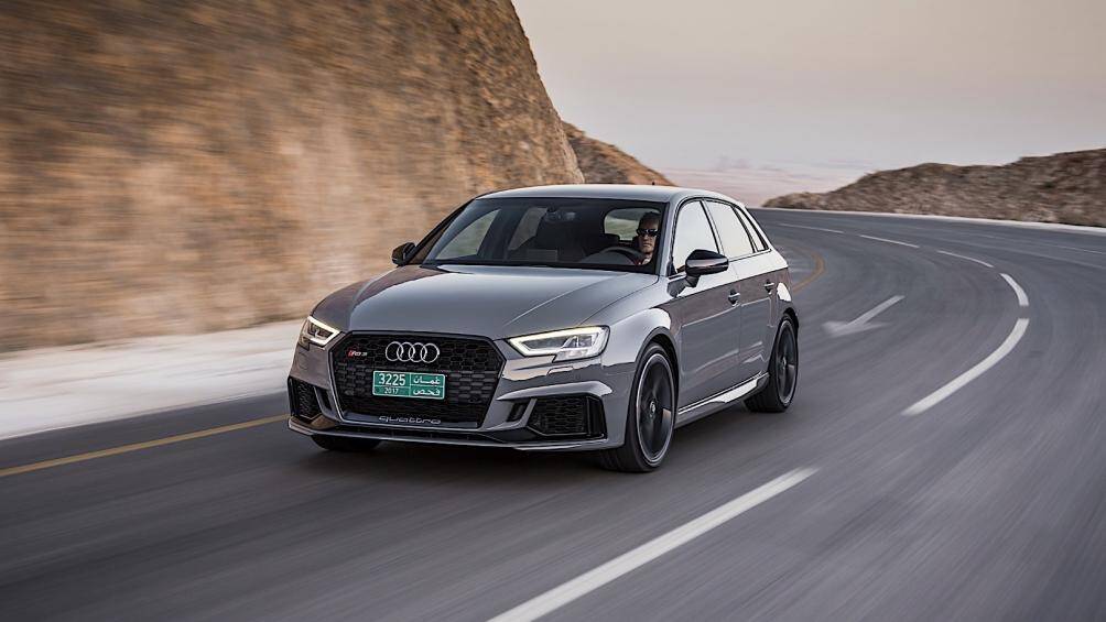 2. Audi RS3 Sportback (thời gian tăng tốc từ 0-100 km/h: 4,1 giây)