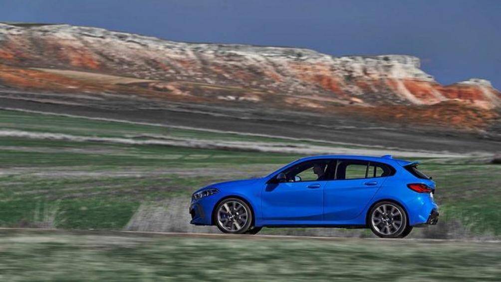 4. BMW M135i (thời gian tăng tốc từ 0-100 km/h: 4,8 giây)