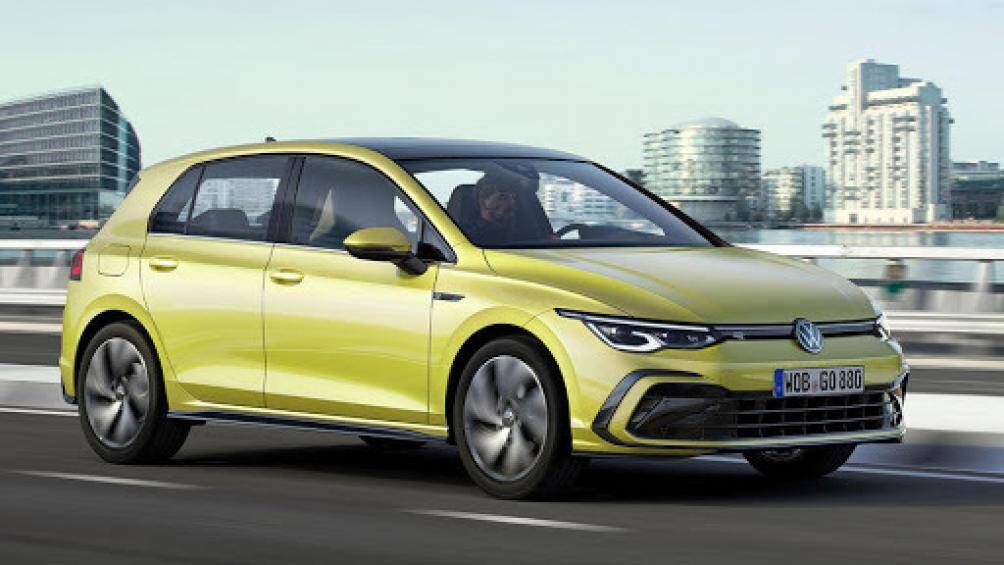 6. Volkswagen Golf R (thời gian tăng tốc từ 0-100 km/h: 5 giây)