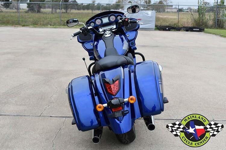 Theo đó, Kawasaki Vulcan 1700 Vaquero 2020 được thiết kế dáng vẻ cruiser mẫu mực với dàn đầu lớn, trọng lượng xe khủng cho sự êm ái khi di chuyển