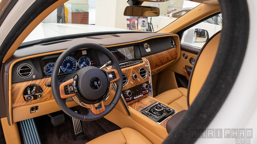 Mặc dù sở hữu thân xác khổng lồ nhưng mẫu SUV này vẫn có khả năng tăng tốc từ 0-100 km/h trong khoảng 5,2 giây trước khi đạt tốc độ tối đa là 250 km/h