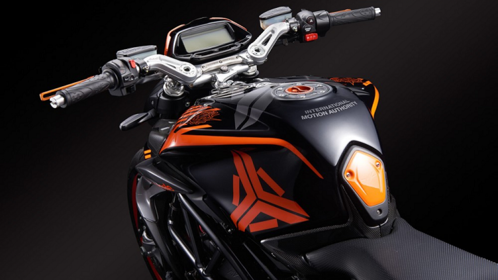 Nhiều nguồn tin cho biết MV Agusta sẽ chỉ sản xuất 1 chiếc Dragster 800 RR TheArsenale Edition, vì vậy mà giá xe dự kiến sẽ ở mức khá cao