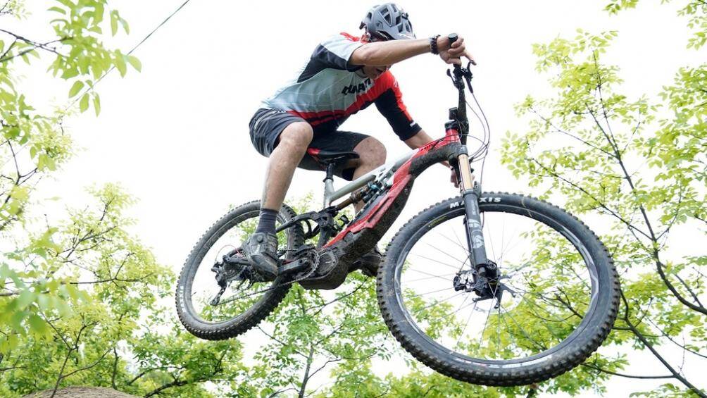 Tại quê nhà Italy, E-Scrambler, MIG-S, MIG-RR và MIG-RR Limited Edition có giá lần lượt là 3.700 euro, 4.700 euro, 6.250 euro và 8.890 euro