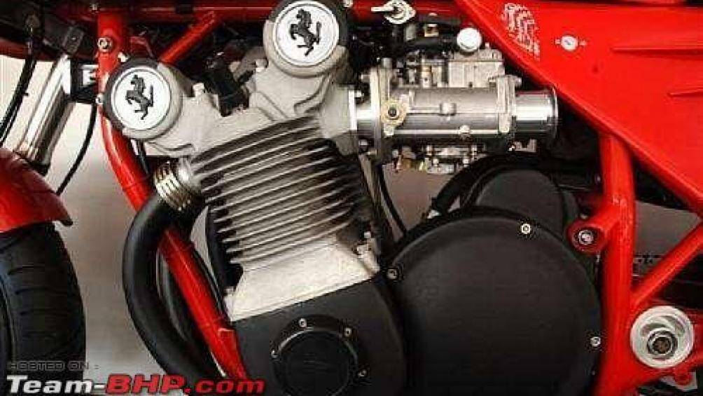 Chiếc môt ô Ferrari có khối lượng 240 kg với thân xe được làm hoàn toàn từ nhôm