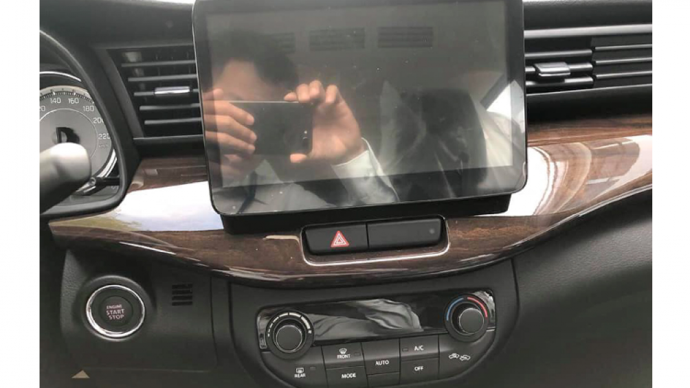 Trong khi phiên bản GL (số sàn) vẫn duy trì giá bán là 499 triệu đồng như trước đó