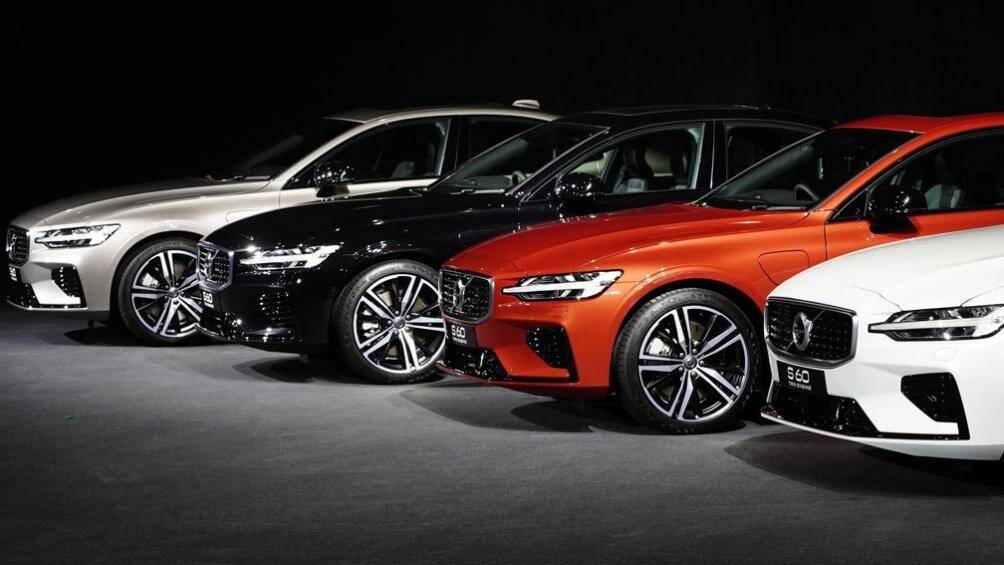 Với mức giá khoảng 1,6 tỷ đồng nếu về Việt Nam, Volvo S60 sẽ là đối thủ đáng gờm của Audi A4 và Mercedes-Benz C200 Exclusive