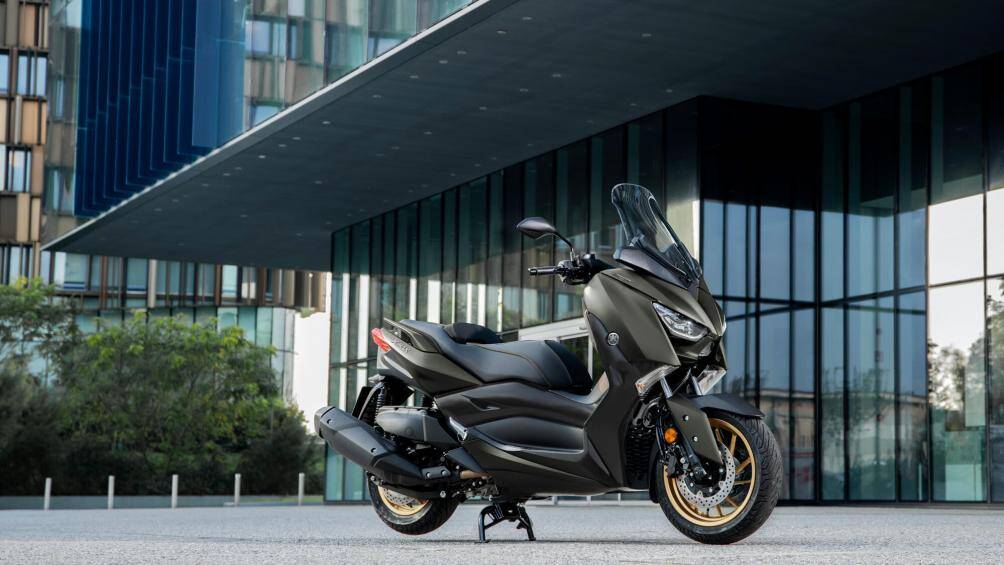 9. Yamaha XMax 400 Tech Max 2020 (giá: 7.199 euro)
