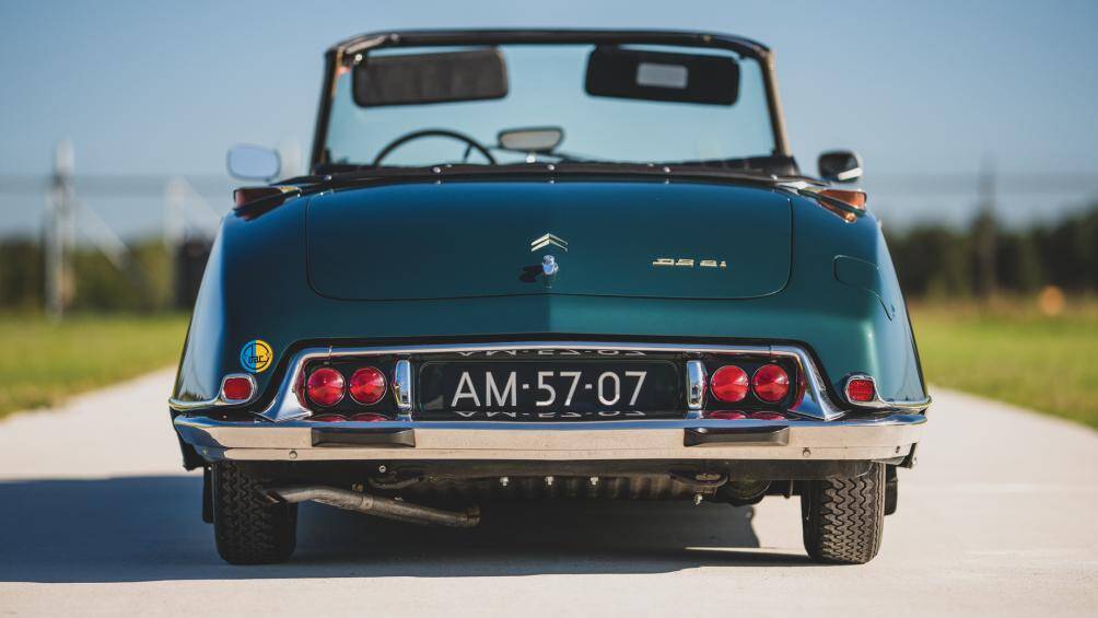 Thiết kế đuôi xe Citroen DS21 Cabriolet