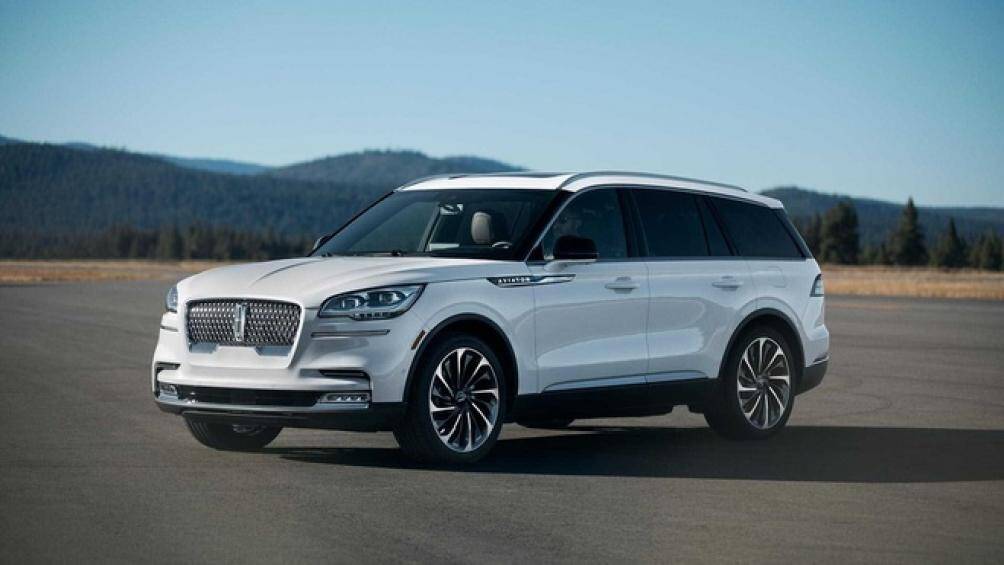 1. Lincoln Aviator 2020 (giá khởi điểm: 51.100 USD)