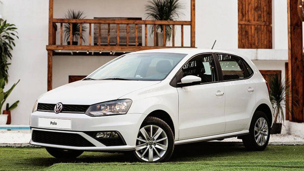 Xe được trang bị bộ lưới tản nhiệt dạng tổ ong kiểu mới, bộ la-zăng kích thước 15inch 10 chấu kèm với đó là bộ ốp bên lườn xe, cản trước và cản sau