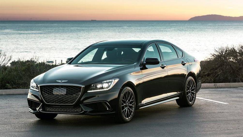 10. Genesis G80 2020 (giá khởi điểm: 43.545 USD)