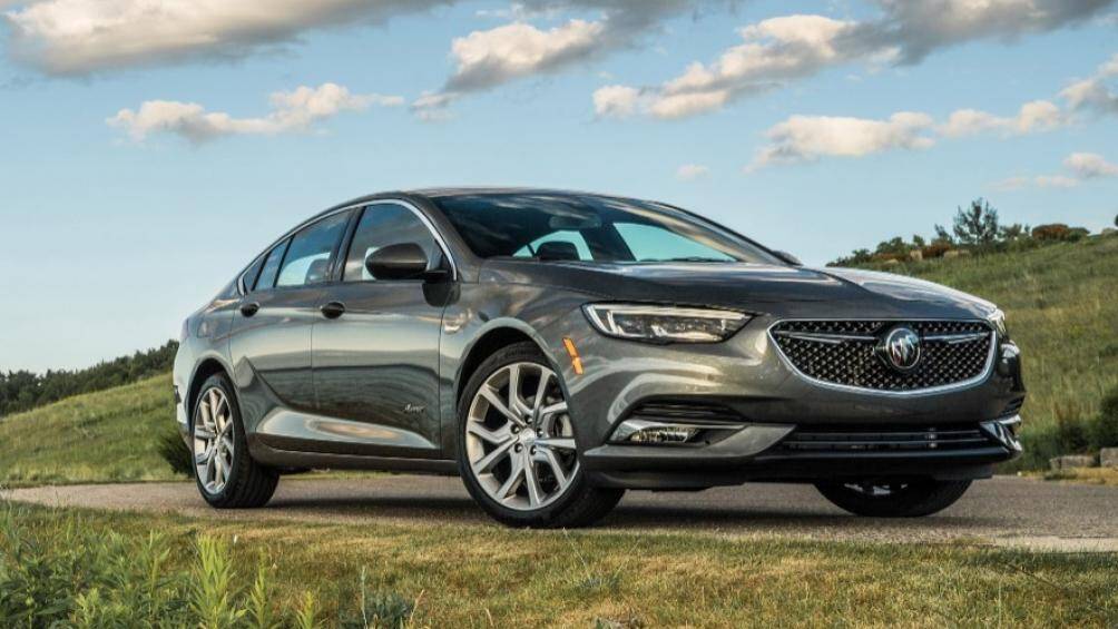 5. Buick Regal Sportback 2020 (giá khởi điểm: 26.295 USD)