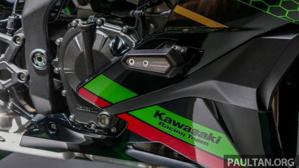 Từ những thông tin được tiết lộ, chiếc ZX-25R sẽ sử dụng động cơ 4 xi lanh thẳng hàng với hệ thống làm mát bằng chất lỏng và DOHC