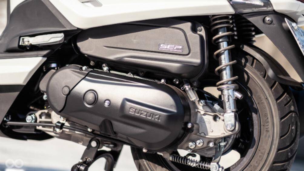 Bộ động cơ 124cc, cho công suất tối đa 9,4 mã lực tại 7.000 vòng/phút và mô-men xoắn cực đại 10 Nm tại 6.000 vòng/phút