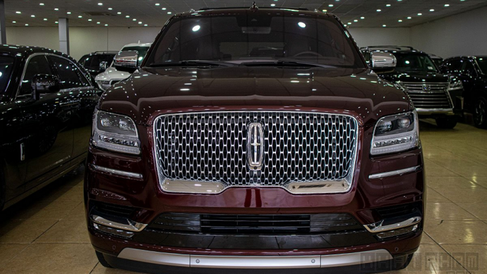 Lincoln Navigator Black Label 2020 rất hiếm gặp ở Việt Nam. Mẫu SUV này không được phân phối chính hãng mà chỉ về nước theo dạng nhập khẩu tư nhân