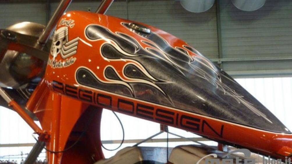 Đây là bình nhiên liệu thiết kế lạ và to nhất từng thấy của chiếc xe máy này