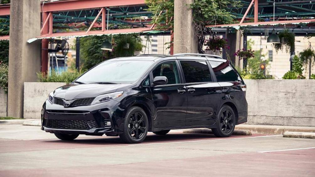 7. Toyota Sienta (doanh số: 129.667 chiếc)