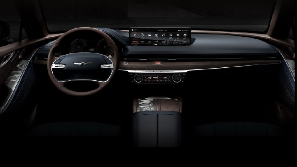 Tuy chưa công bố thông tin chi tiết nhưng có thể thấy chiếc sedan này sở hữu một cụm vô lăng hai màu đặc biệt, ẩn phía sau là đồng hồ tốc độ điện tử hiện đại