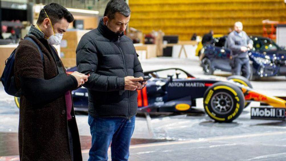 Chiếc xe đua F1 tới từ Red Bull chuẩn bị được đóng gói chuyển về