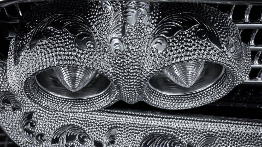 Chiếc xe gần đây đã được trưng bày tại Bảo tàng ô tô San Deigo và có bề ngoài tương tự như Subaru WRX STI và Nissan GT-R