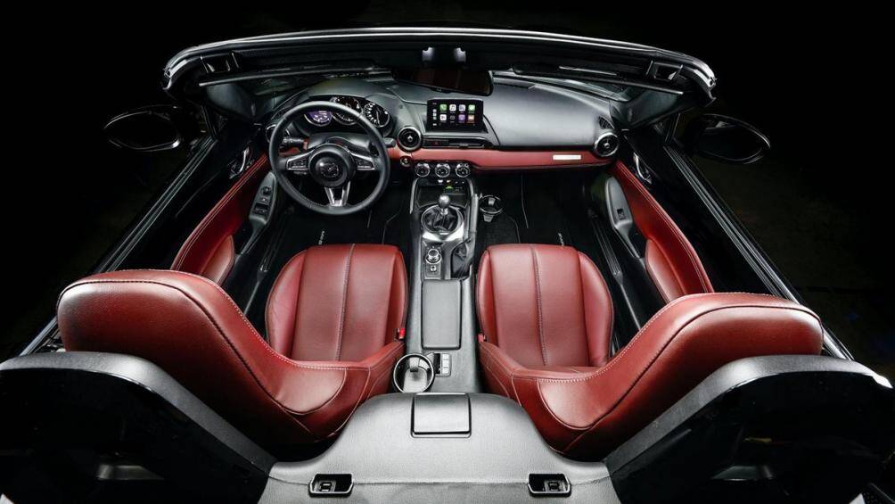 Hiện phiên bản Mazda MX-5 Eunos giới hạn này được sản xuất 110 chiếc và chỉ dành riêng cho thị trường Pháp