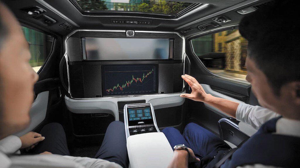 Các mô-tơ điện được cấp nguồn từ khối pin nickel-metal hydride 224,8V