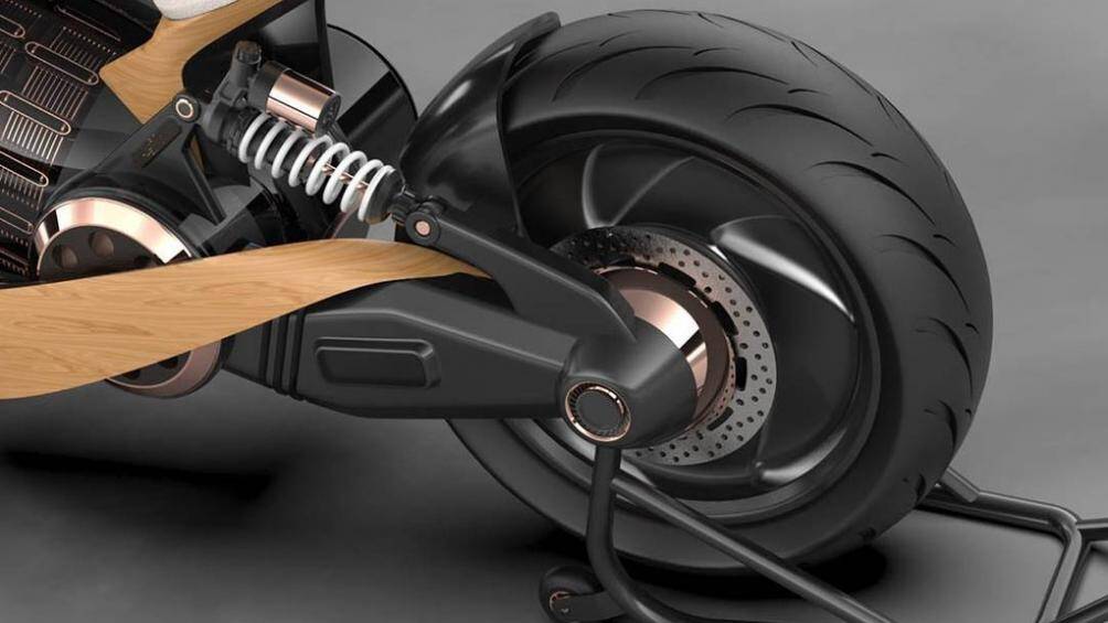 Xe có thiết kế một chỗ ngồi, gắp đơn phía sau lệch trái và phuộc đơn lệch tâm cũng đặt cùng phía với gắp sau