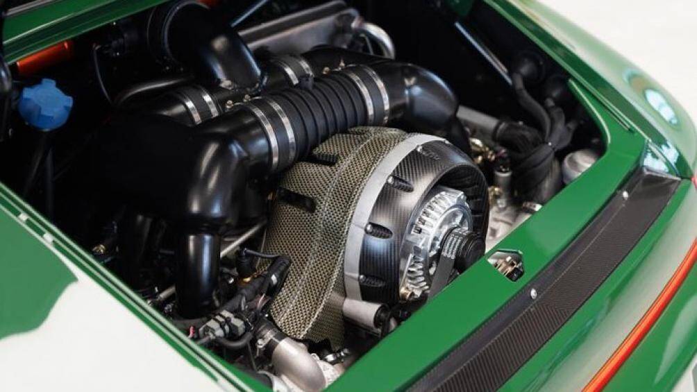 RUF dự kiến sản xuất 15 chiếc mỗi năm với giá khởi điểm là 650.000 Euro (743.525 USD)