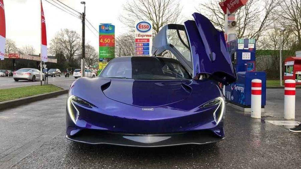 Giá bán khởi điểm cho mỗi chiếc McLaren Speedtail ở vào mức 2,24 triệu USD và tất cả đã được bán hết từ trước lúc xe được ra mắt