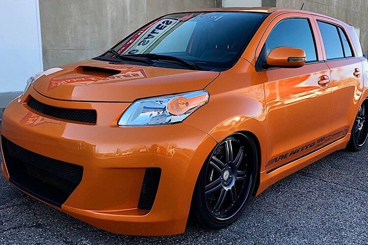 Nhìn chung, đây chắc chắn là một chiếc xe giúp người lái nổi trội trên đường. Mức giá xe Toyota Scion độ này hiện vẫn chưa được tiết lộ