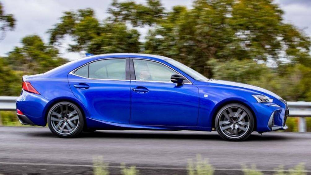 Về an toàn, xe được trang bị hệ thống cảnh báo chệch làn đường, kiểm soát hành trình chủ động, cảnh báo va chạm trước đầu xe và phát hiện người đi bộ