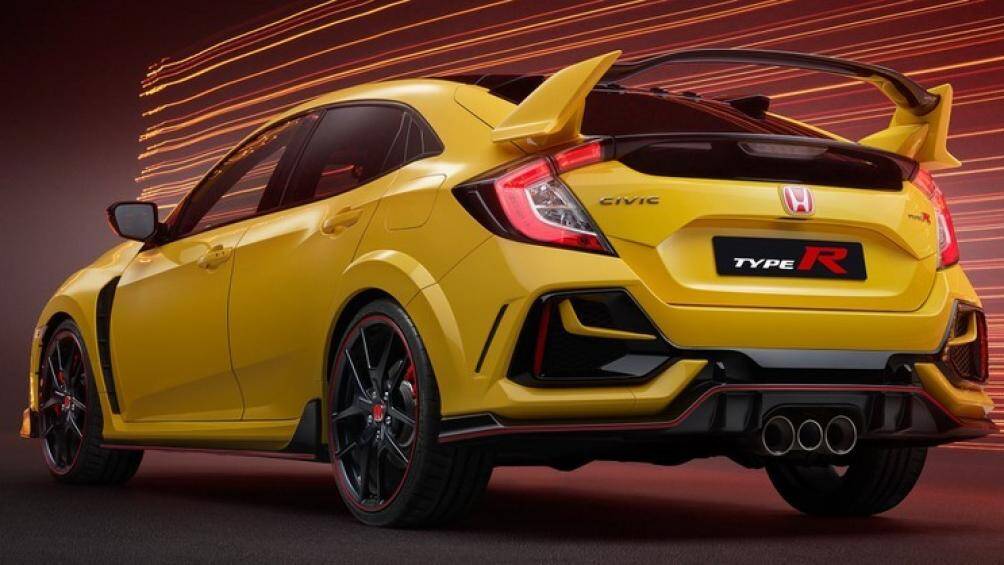 Xe vẫn sử dụng động cơ xăng VTEC Turbo 2.0 lít 4 xy-lanh (318 mã lực, 400 Nm)