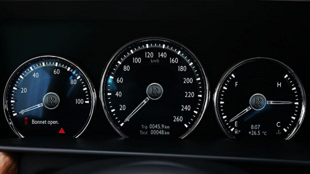 Mẫu xe này thuộc diện mới toanh dựa theo số đồng hồ công tơ mét của xe chỉ mới lăn bánh khoảng 48 km, nhiều khả năng xe được nhập khẩu không chính hãng