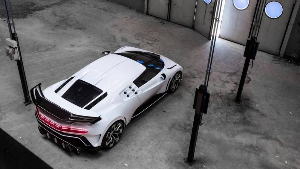 Bugatti Centodieci được sản xuất giới hạn 10 chiếc trên toàn thế giới