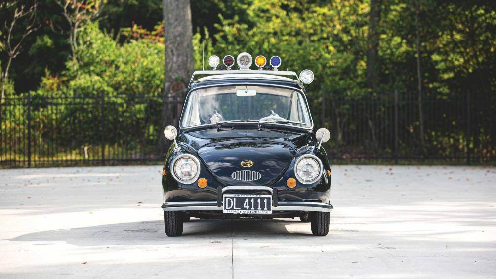 Subaru 360 bắt đầu được sản xuất vào năm 1958, xe chỉ có trọng lượng 453 kg